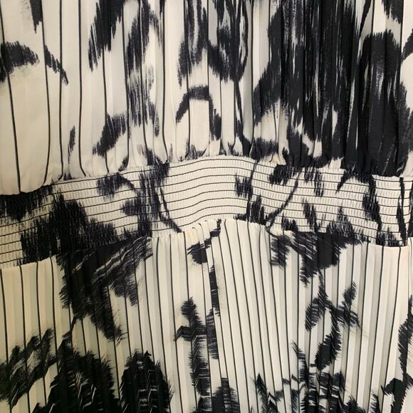 WHBM Dress NWT Size 18 Sleeveless Halter Midi Length Pleat Accordion Whimsgoth - Picture 7 of 10